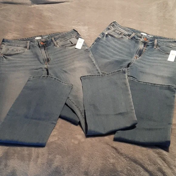 Old Navy Mid-Rise Kicker Boot-Cut Jeans for Women's Size 8 2 Pairs NWT - Picture 1 of 5